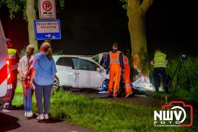 Zeer ernstig eenzijdig ongeval op Zuiderzeestraatweg N308 bij Elburg: 19-jarige automobilist uit Oldebroek overleden. - © NWVFoto.nl